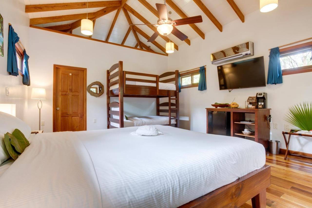 Mariposa Belize Beach Resort Placencia Exterior photo